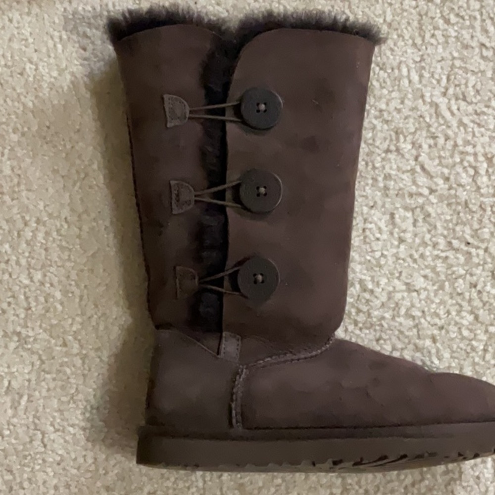 UGG BOOTS